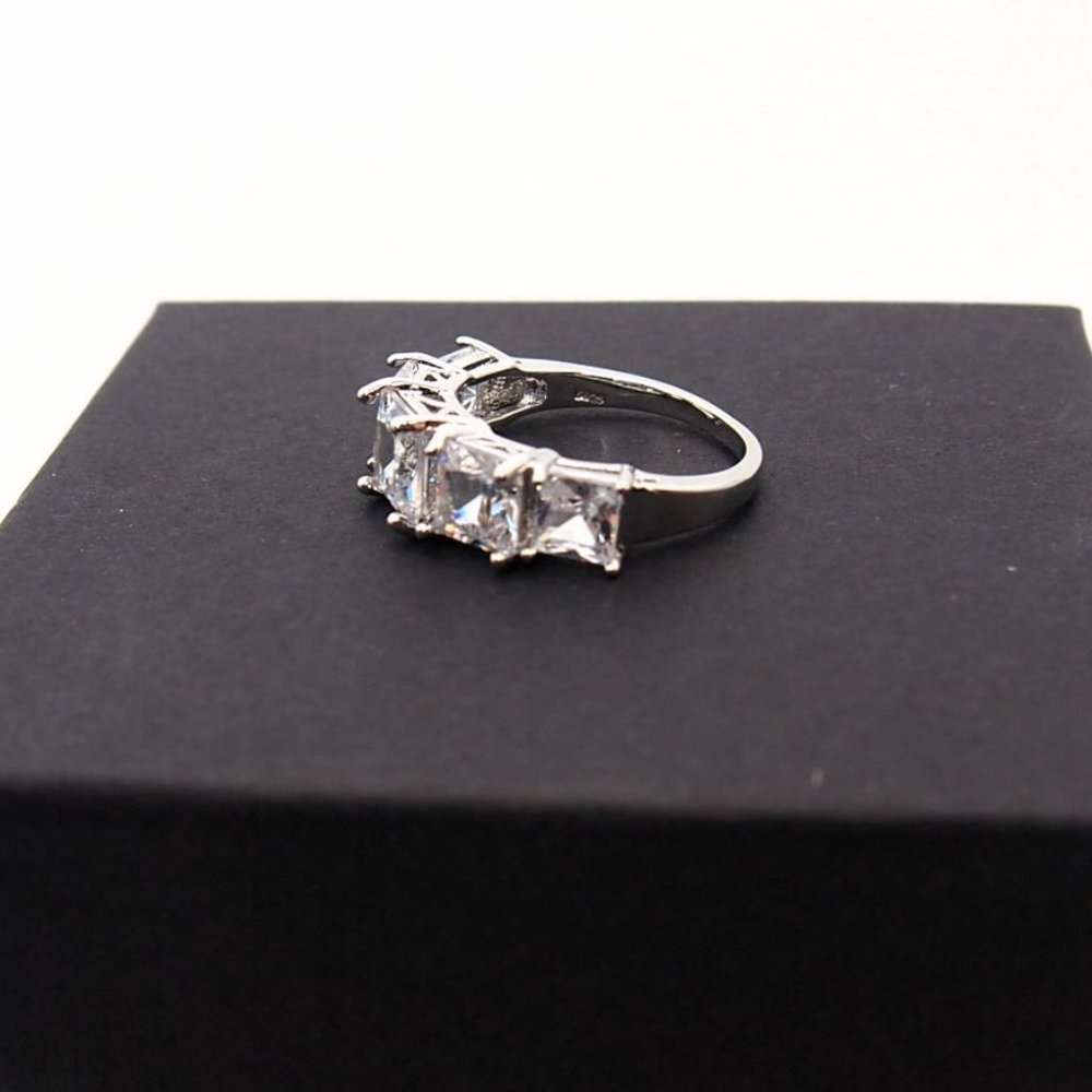 Incredible Opulent 5 Stone 6.00ctw Princess Cut Anniversary Band " Must See " - Picture 5 of 11